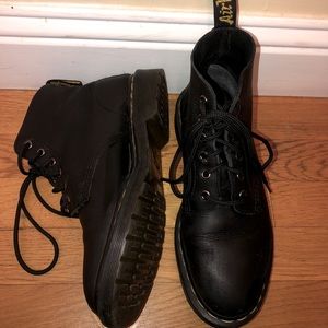 6 Eyelet Dr. Marten Boots Black Women’s US Size 8